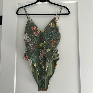 Triangl one piece with matching bag